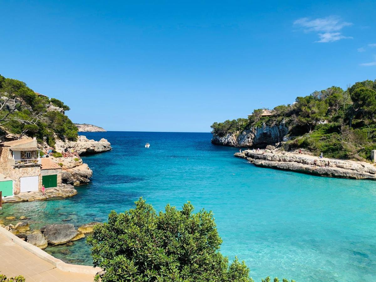 Hostal Cala Llombards Экстерьер фото