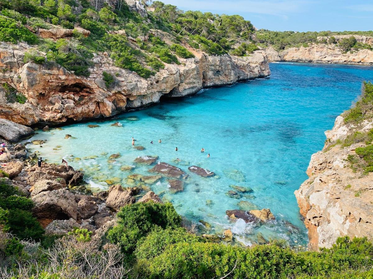 Hostal Cala Llombards Экстерьер фото