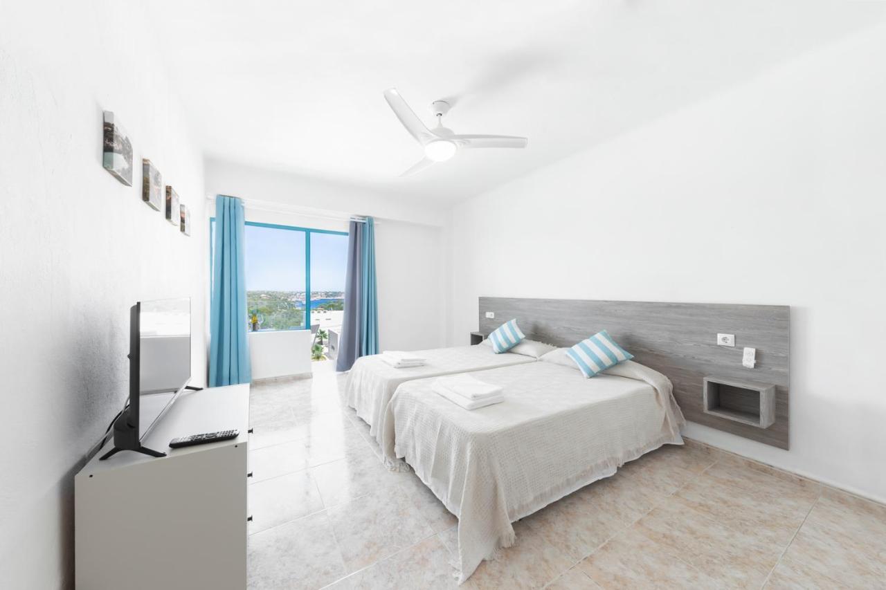 Hostal Cala Llombards Экстерьер фото