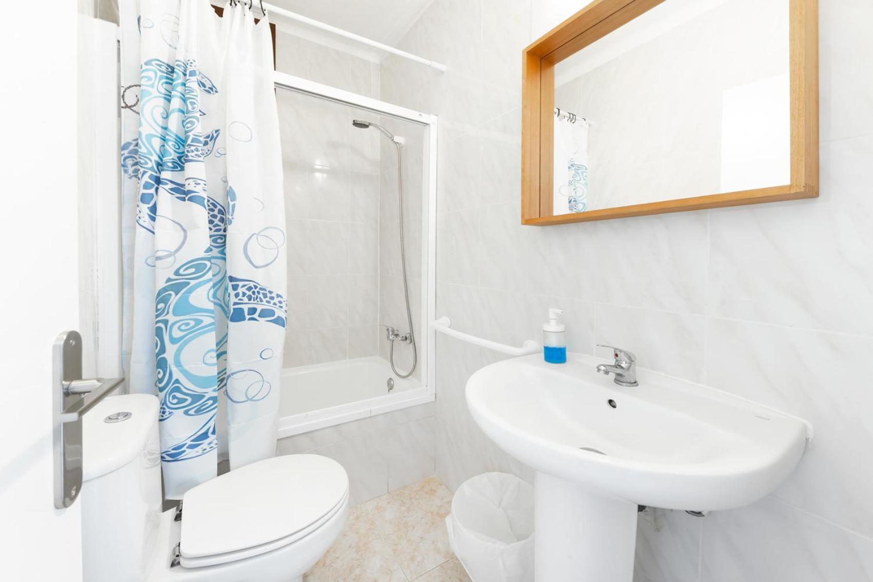 Hostal Cala Llombards Экстерьер фото