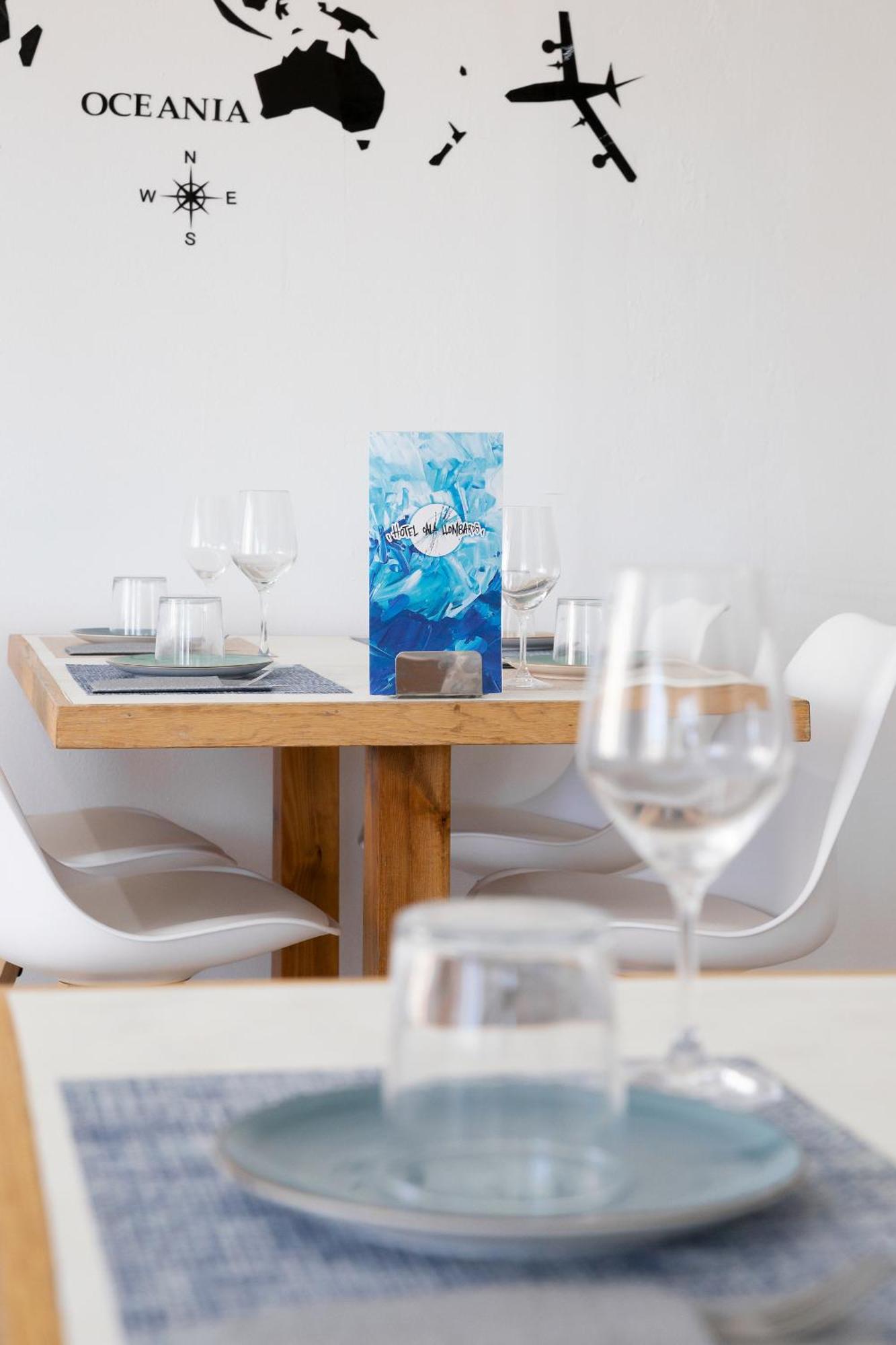 Hostal Cala Llombards Экстерьер фото