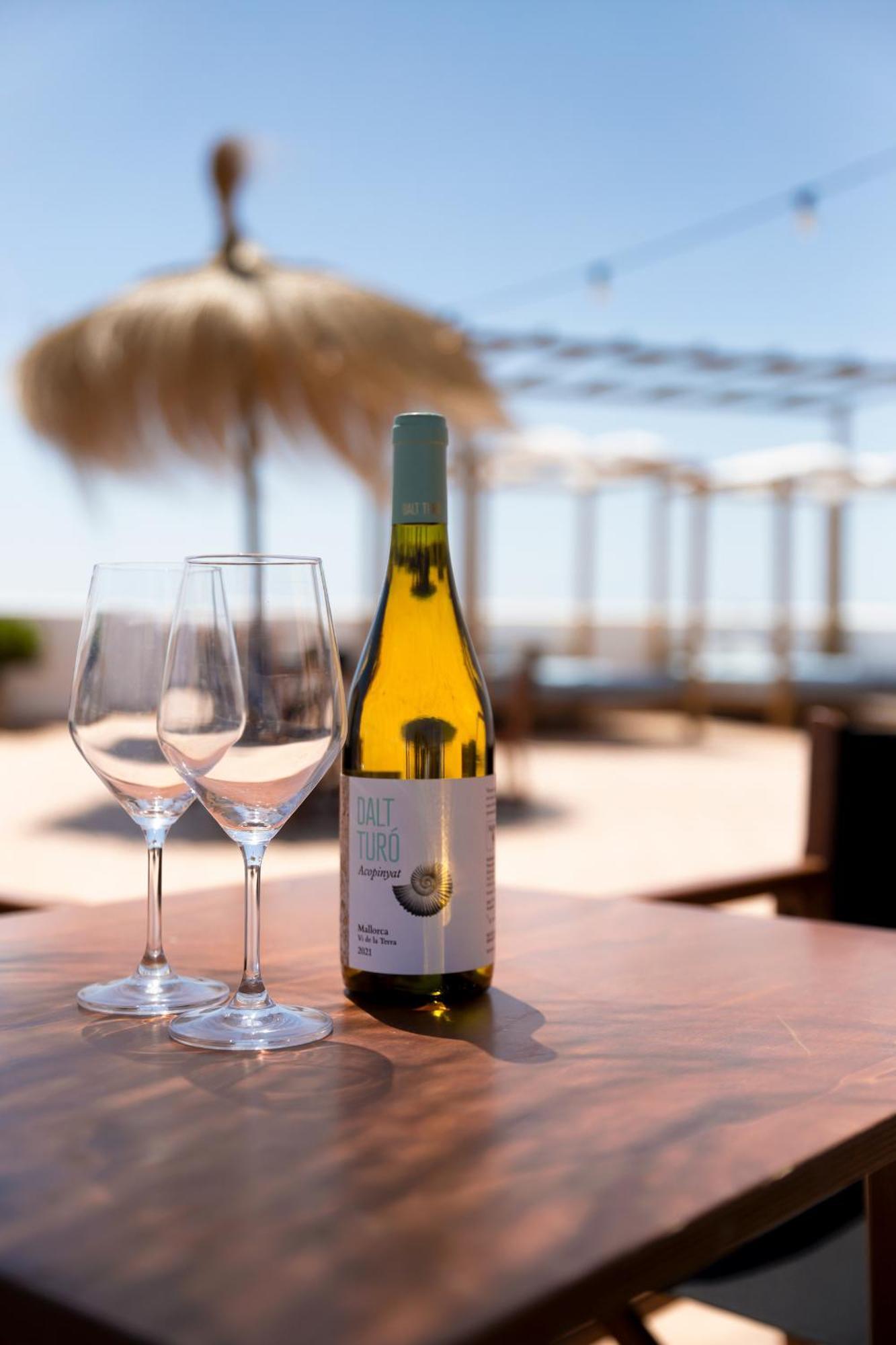 Hostal Cala Llombards Экстерьер фото