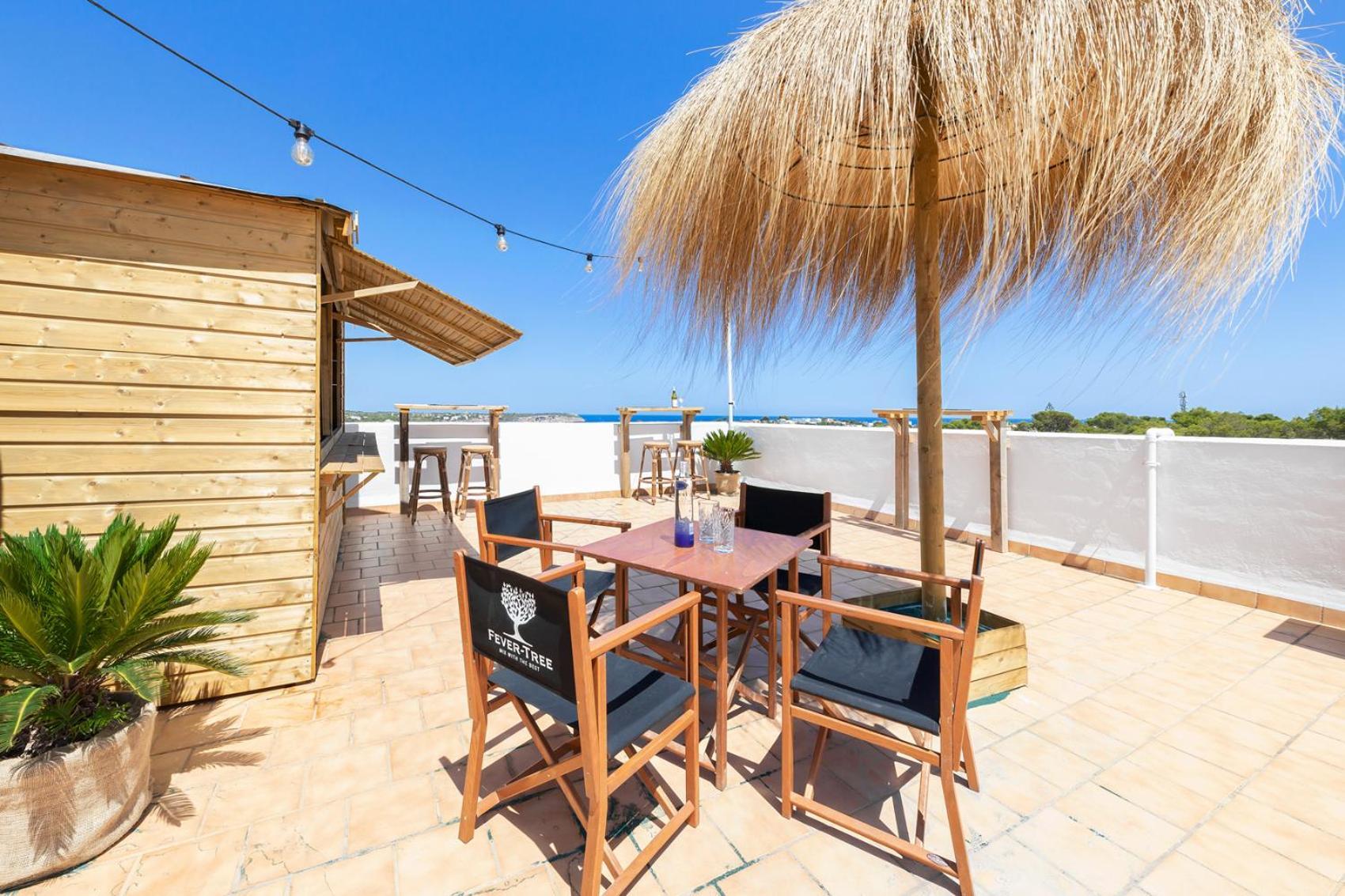 Hostal Cala Llombards Экстерьер фото