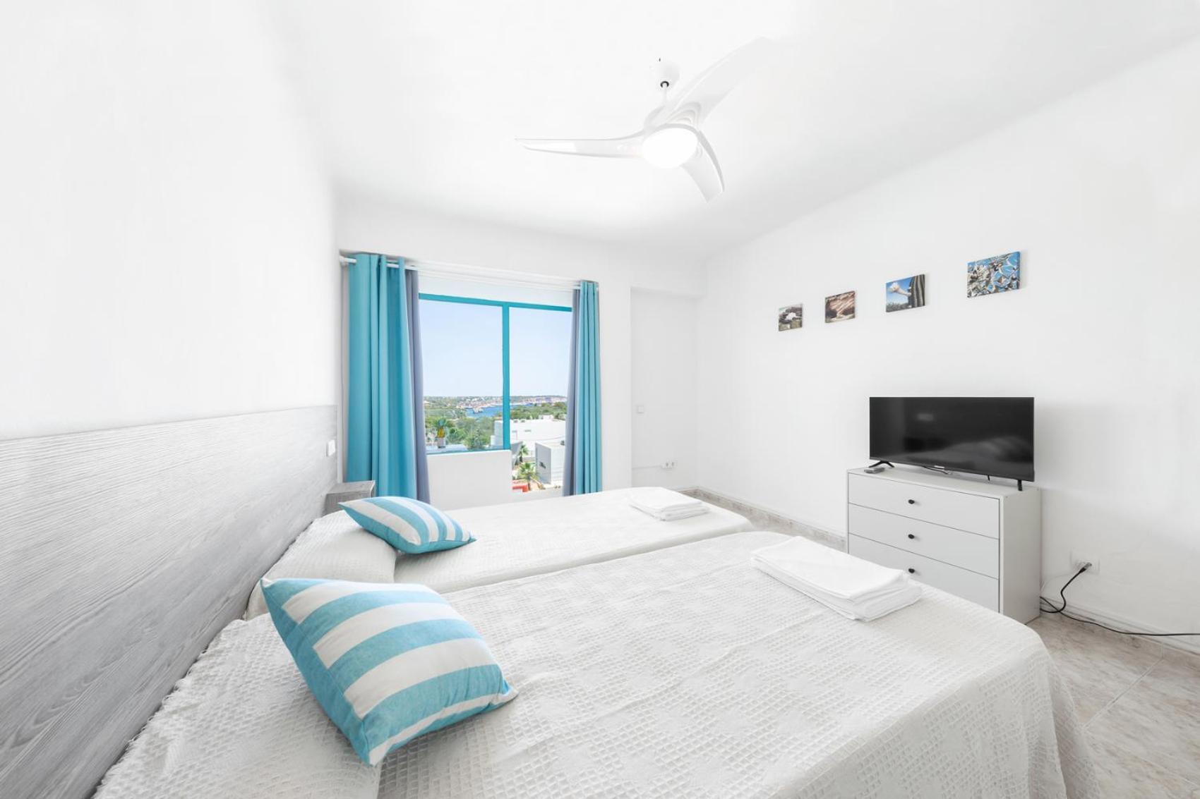 Hostal Cala Llombards Экстерьер фото