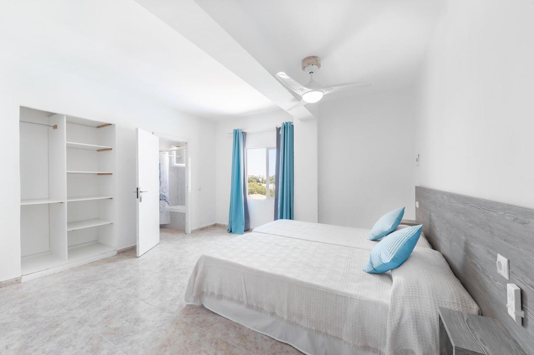 Hostal Cala Llombards Экстерьер фото